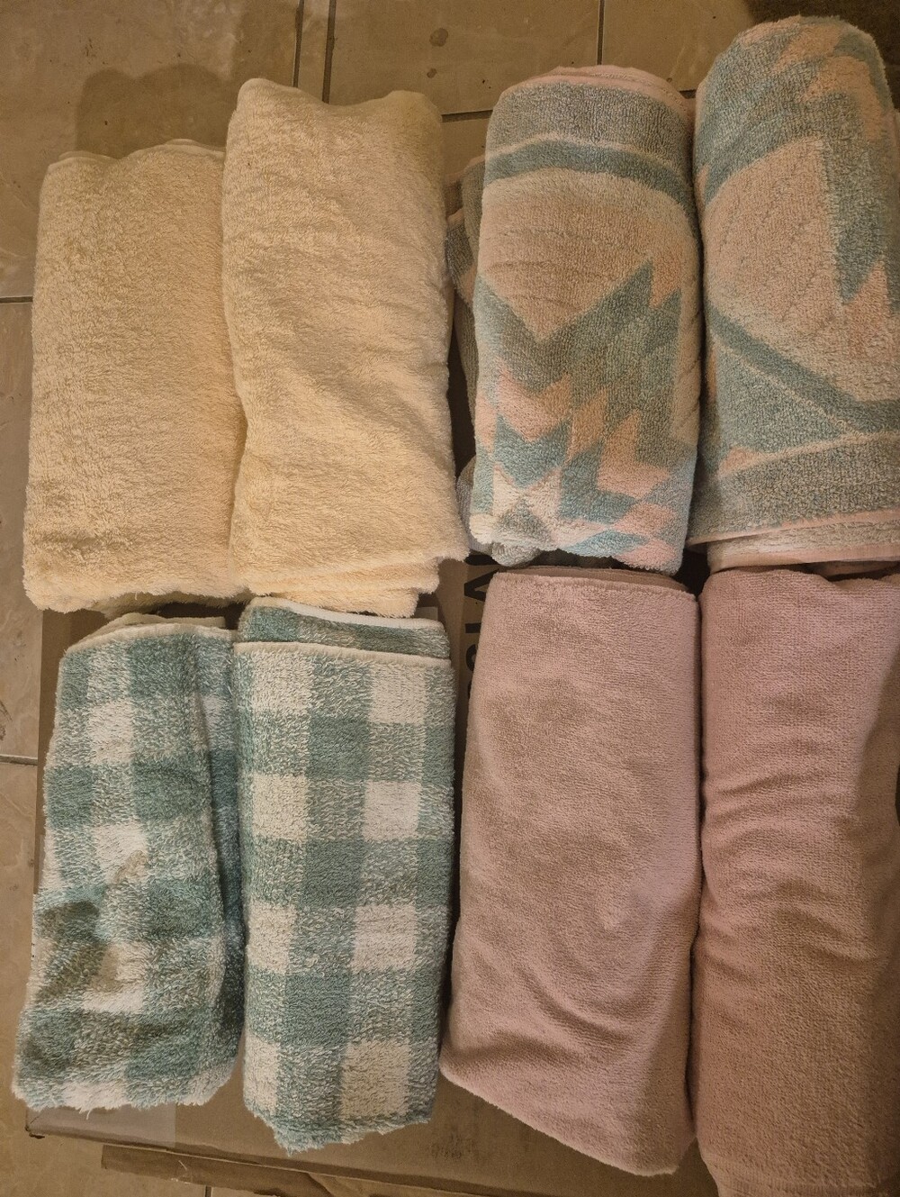 A set of Extra Large Bath Towels 4 sets Available brand New Cotton high quality